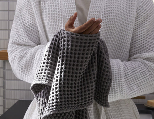 How Onsen and Parachute Towels Actually Feel