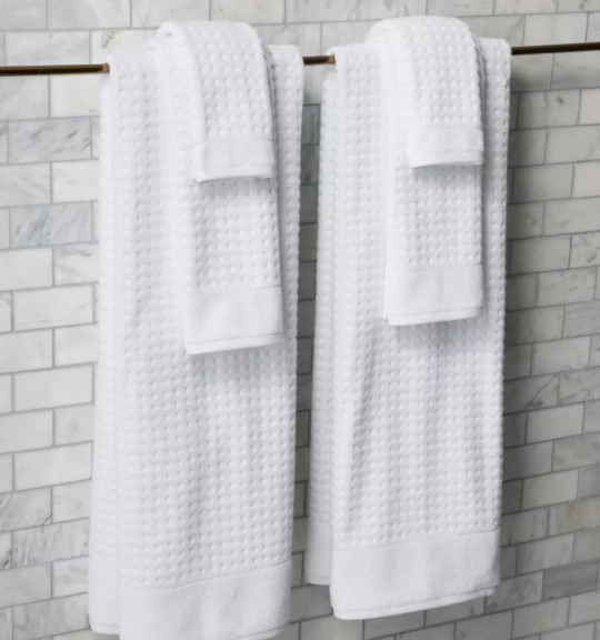 Best Traditional Feel: L.L.Bean Waffle Cotton Towel Set